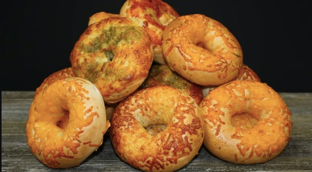 Gourmet Bagel.